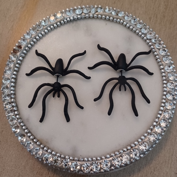 Black Spider Double Sided Stud Hugger Earrings - Picture 5 of 10